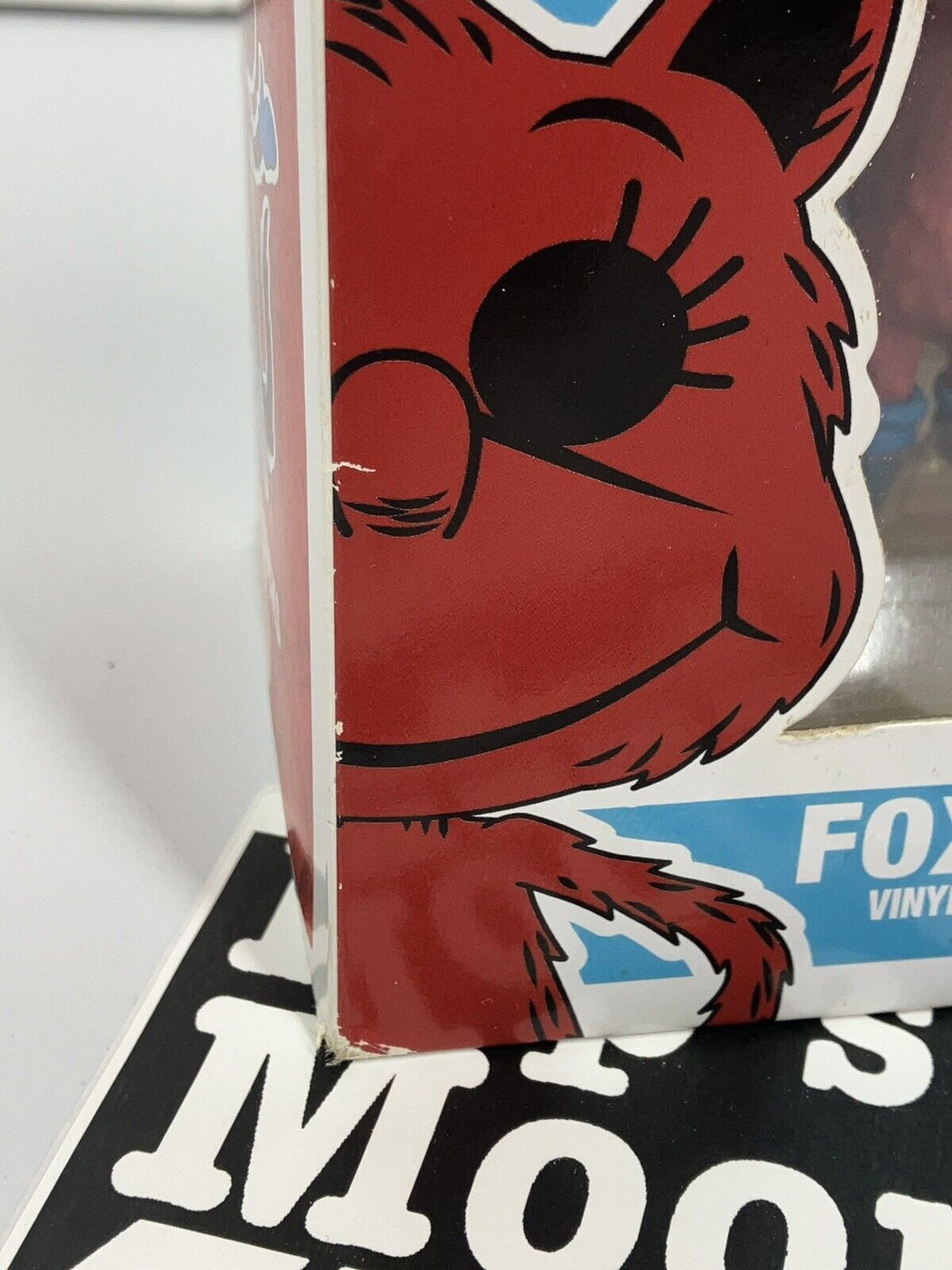 Funko Pop! Dr Seuss: Fox In Socks 07 Vaulted Vinyl Figure With Protector Damaged