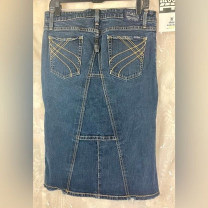 Levi Strauss Women's Skirt Size Juniors 11 Low Rise Slim Bootcut Denim Pre-owned